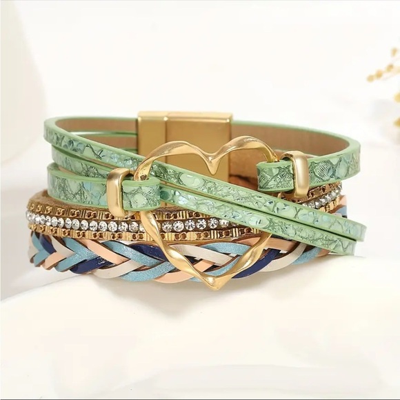 🩷Boho-Chic Pu Leather Wrap Bracelet With Sparkling Rhinestone Heart💜 - Picture 5 of 9